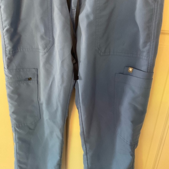FIGS Cairo Cargo Scrub Pants Blue Mens M Medium Short Medical Uniform Doctor - Picture 3 of 8